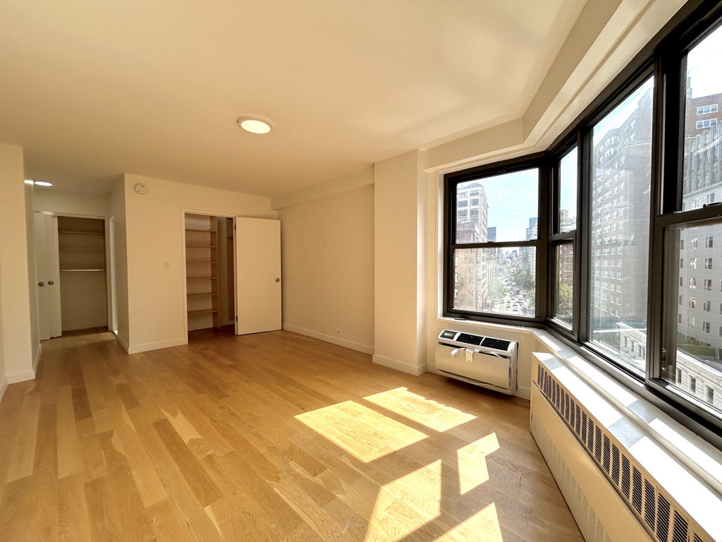 13th & 4th Ave - Photo 5