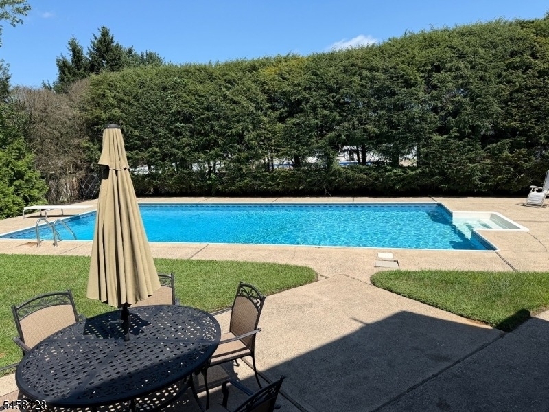 7 Glendale Ln - Photo 1