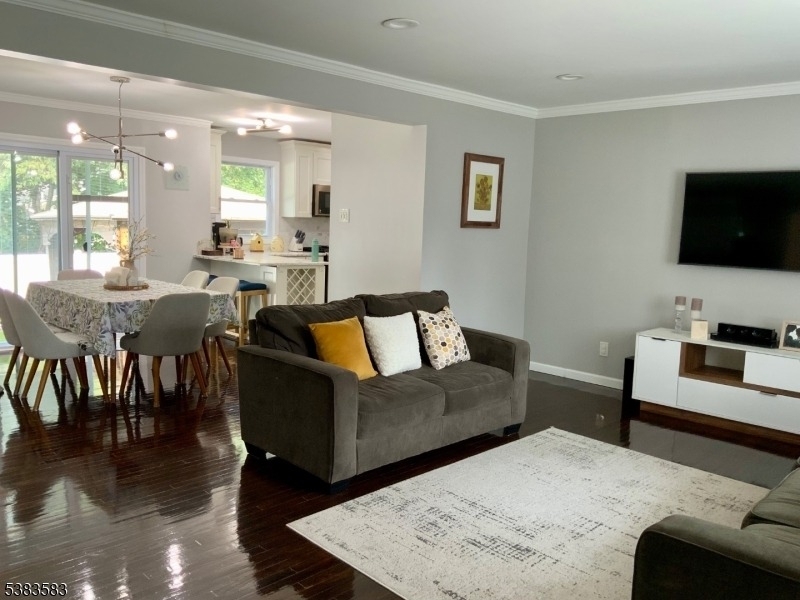 26 Winthrop Rd - Photo 2