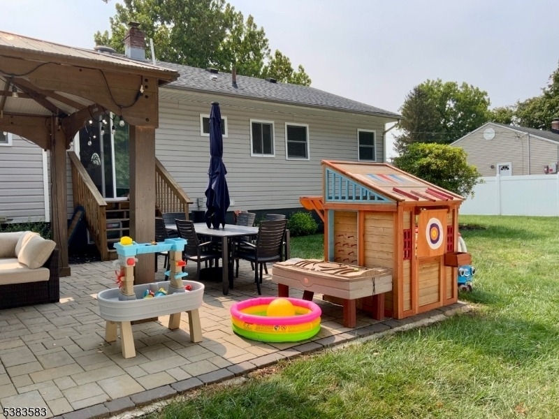 26 Winthrop Rd - Photo 20