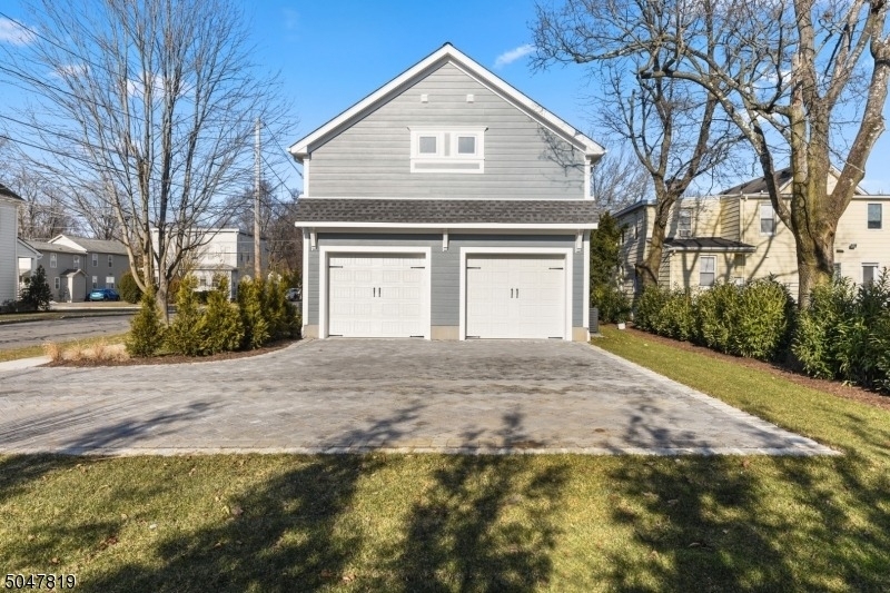 22 Lathrop Ave, Unit A - Photo 18