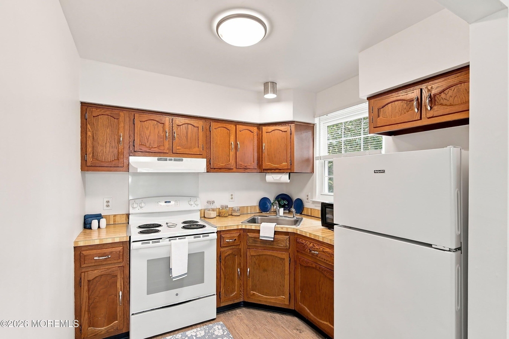 11 Spring Street - Photo 6