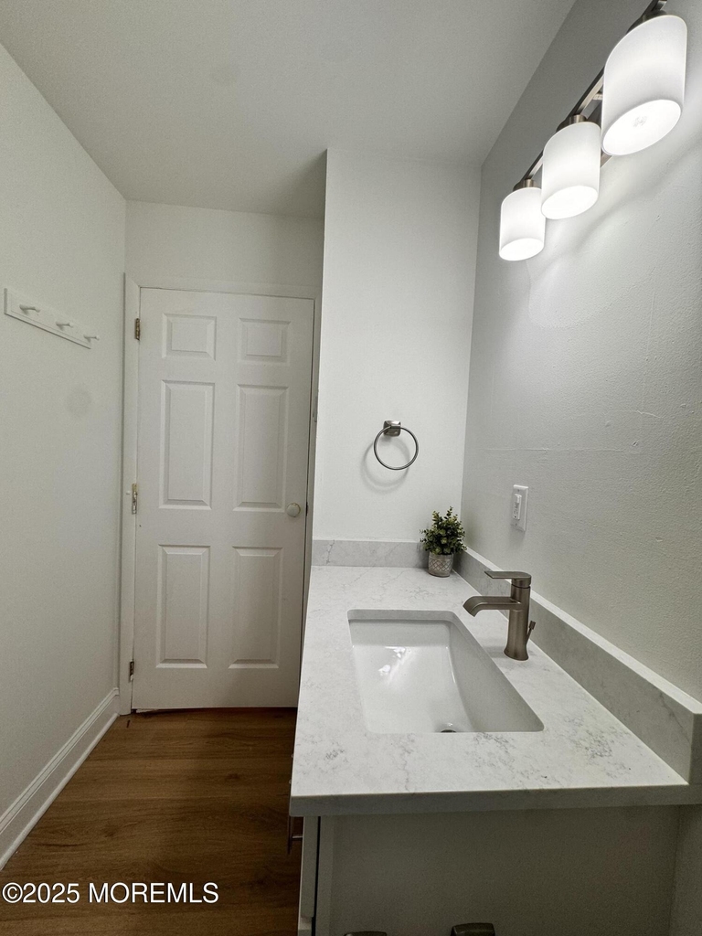 878 Balmoral Court - Photo 12