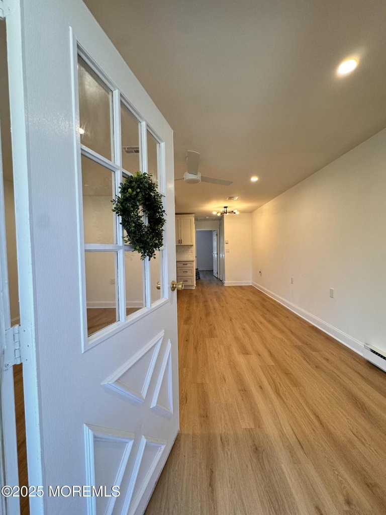 878 Balmoral Court - Photo 2