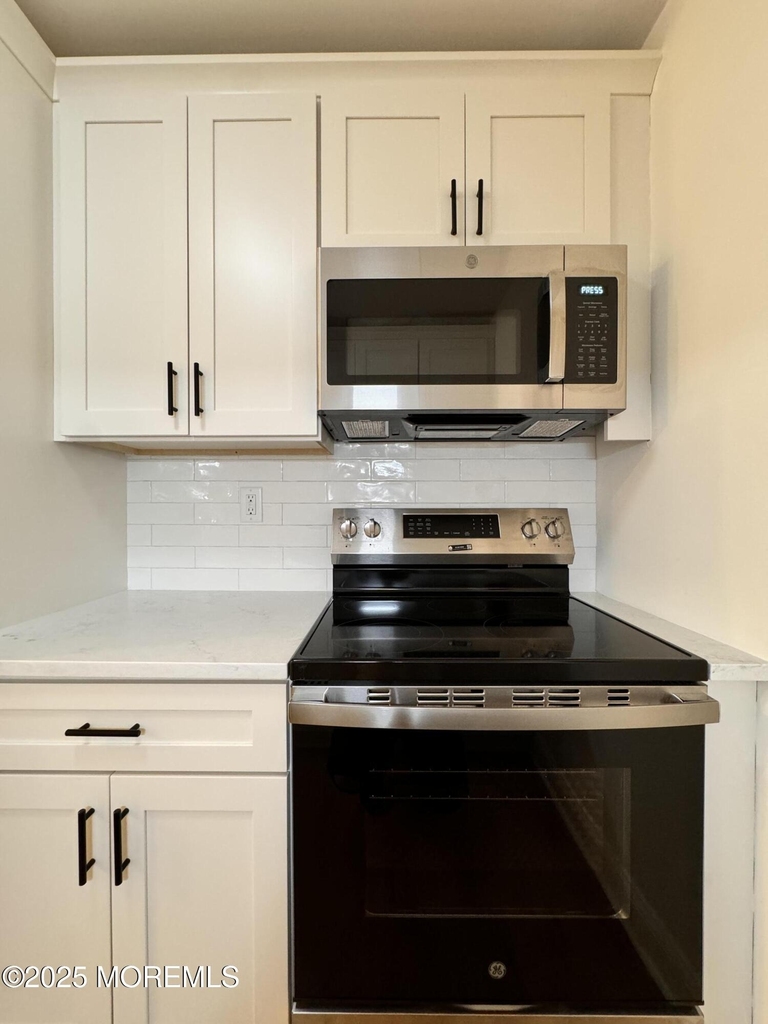 878 Balmoral Court - Photo 10