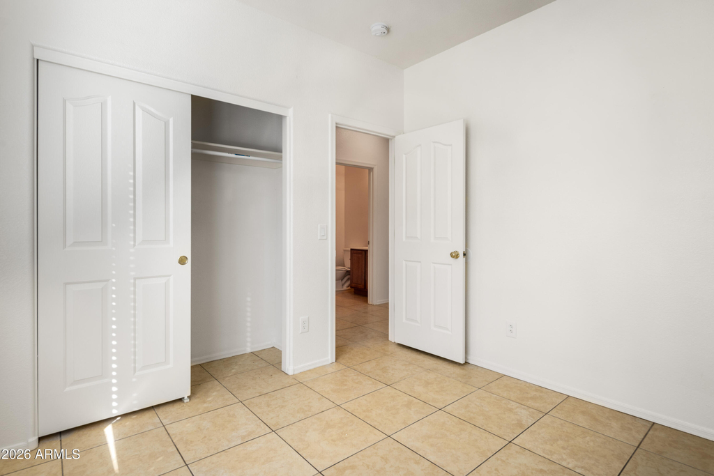 36496 W Pampoloma Avenue - Photo 19