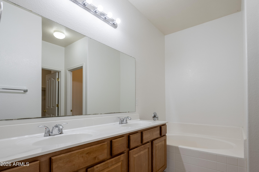 36496 W Pampoloma Avenue - Photo 25