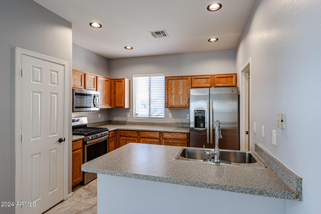 15301 N 138th Lane - Photo 5