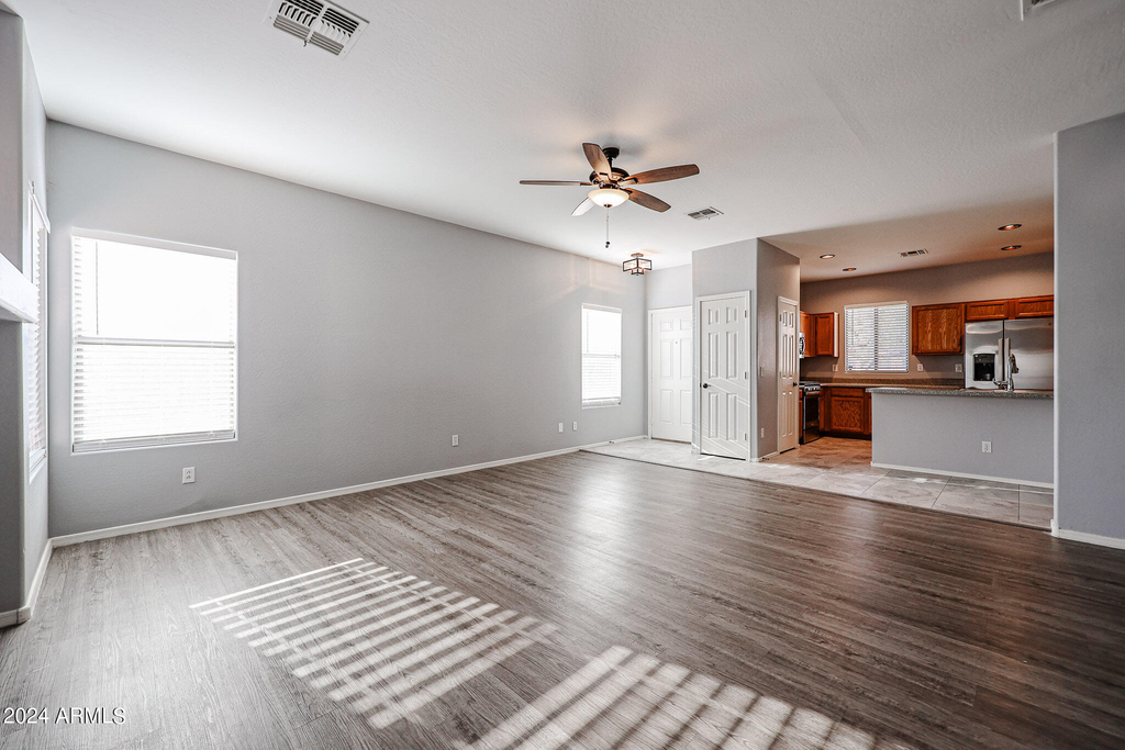 15301 N 138th Lane - Photo 3