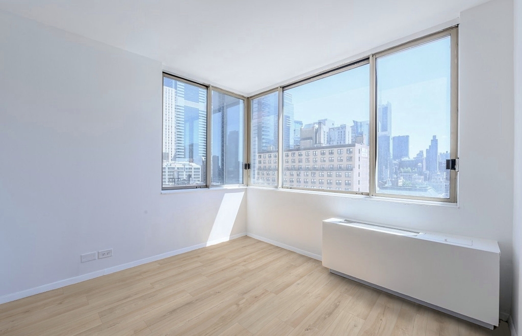 350 West 50th Street - Photo 0