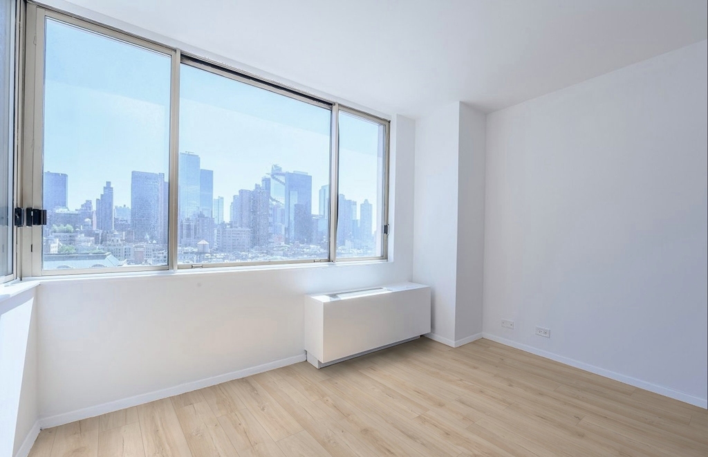 350 West 50th Street - Photo 1