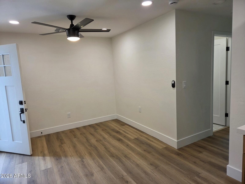 824 N 11th Avenue - Photo 4