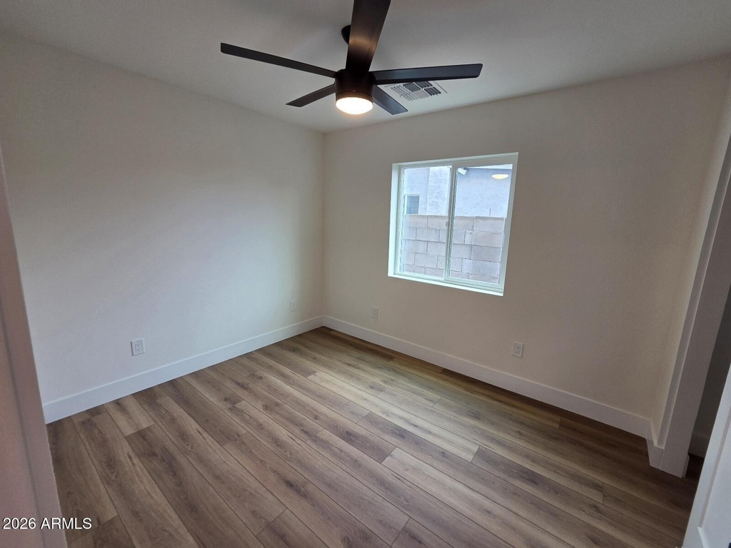 824 N 11th Avenue - Photo 8