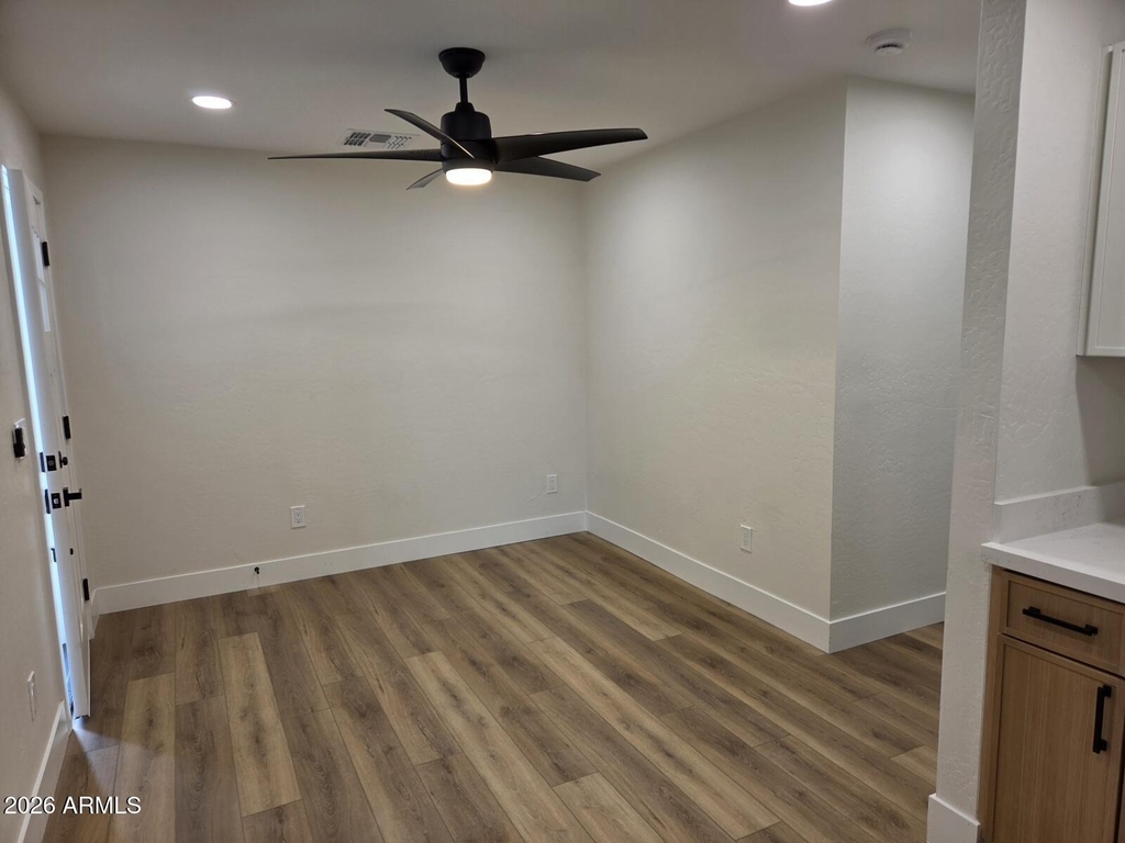 824 N 11th Avenue - Photo 3
