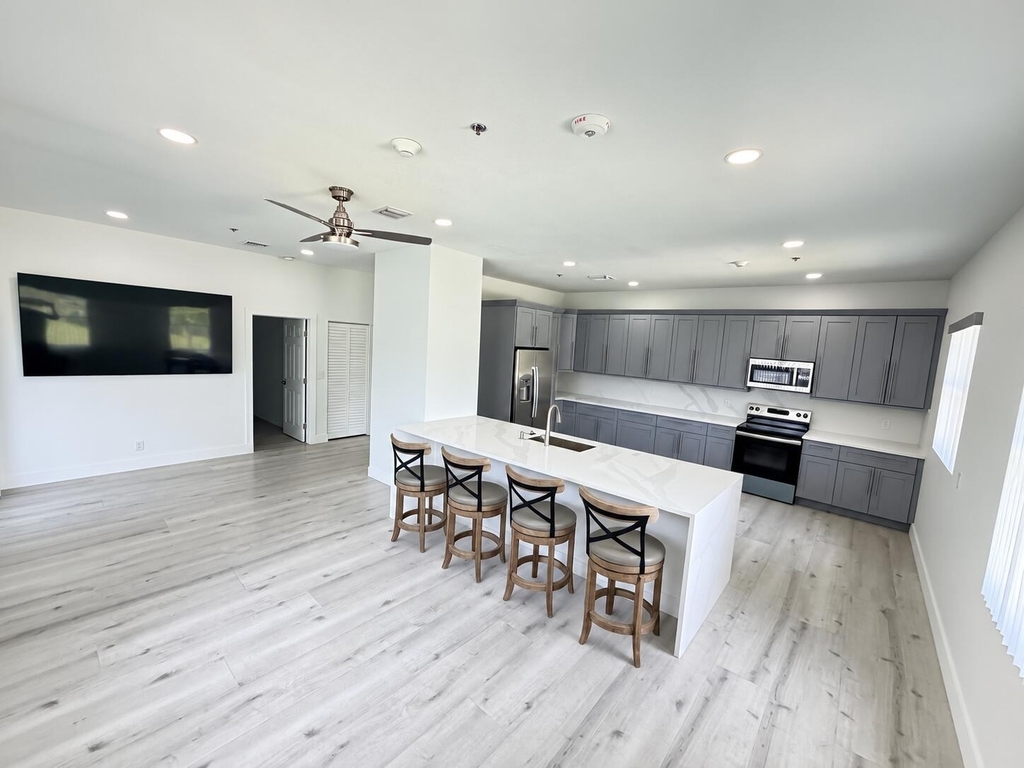 1720 Nw 15th Terrace - Photo 1