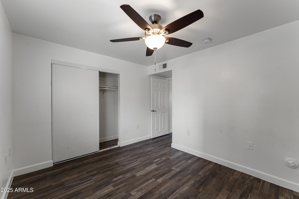 3065 N 67th Avenue - Photo 12