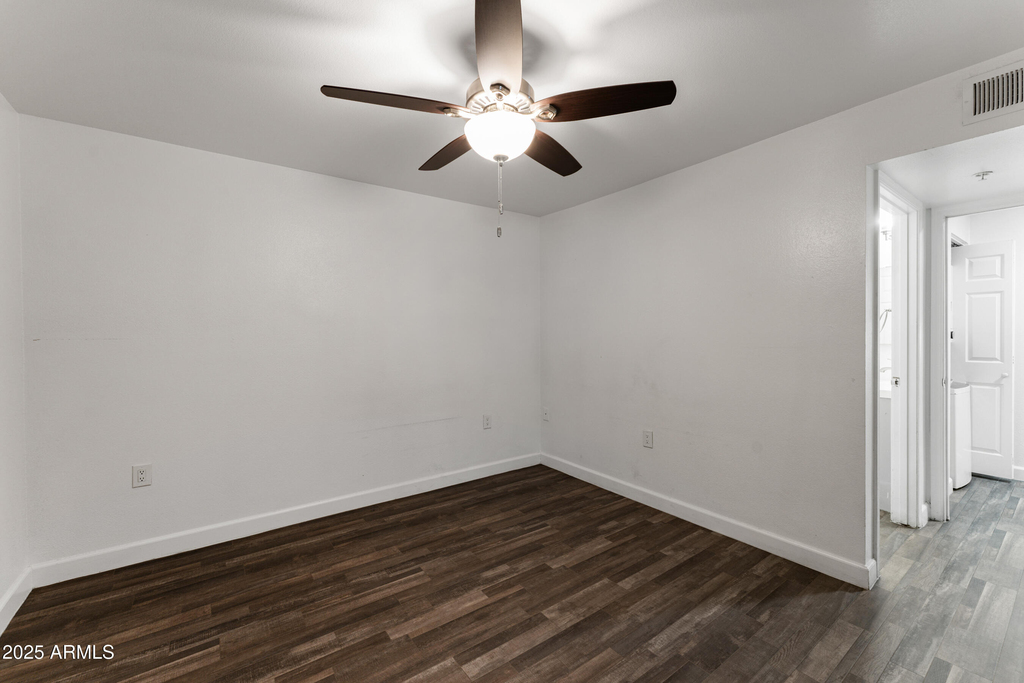 3065 N 67th Avenue - Photo 7