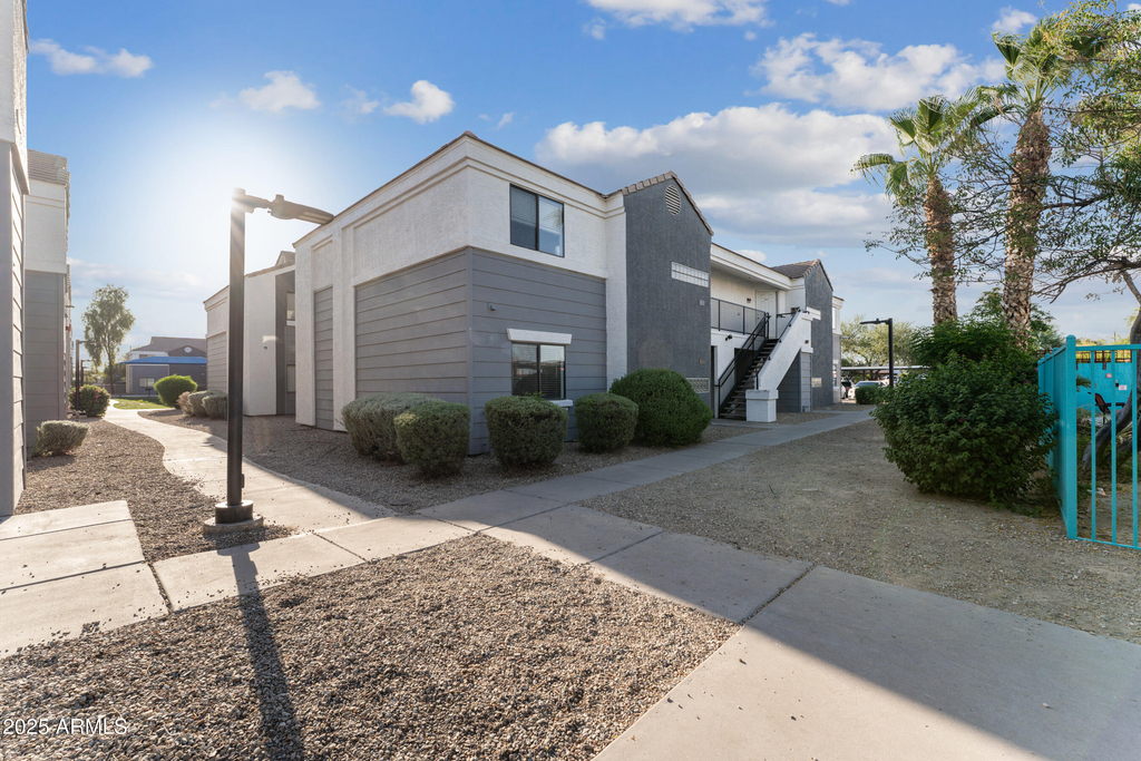 3065 N 67th Avenue - Photo 16