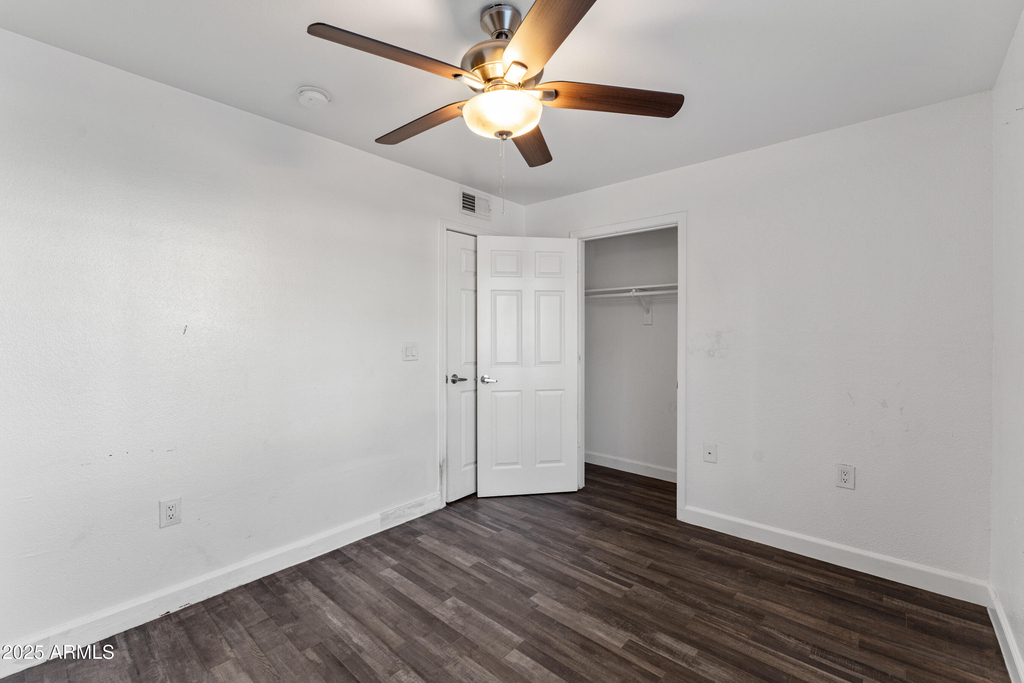 3065 N 67th Avenue - Photo 10