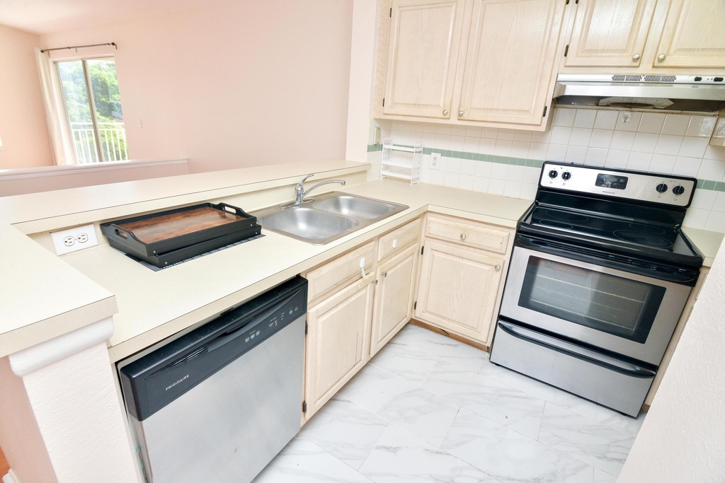 1845 Palm Cove Boulevard - Photo 3