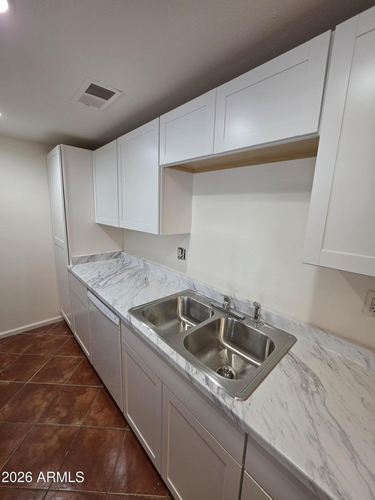 424 W Brown Road - Photo 9
