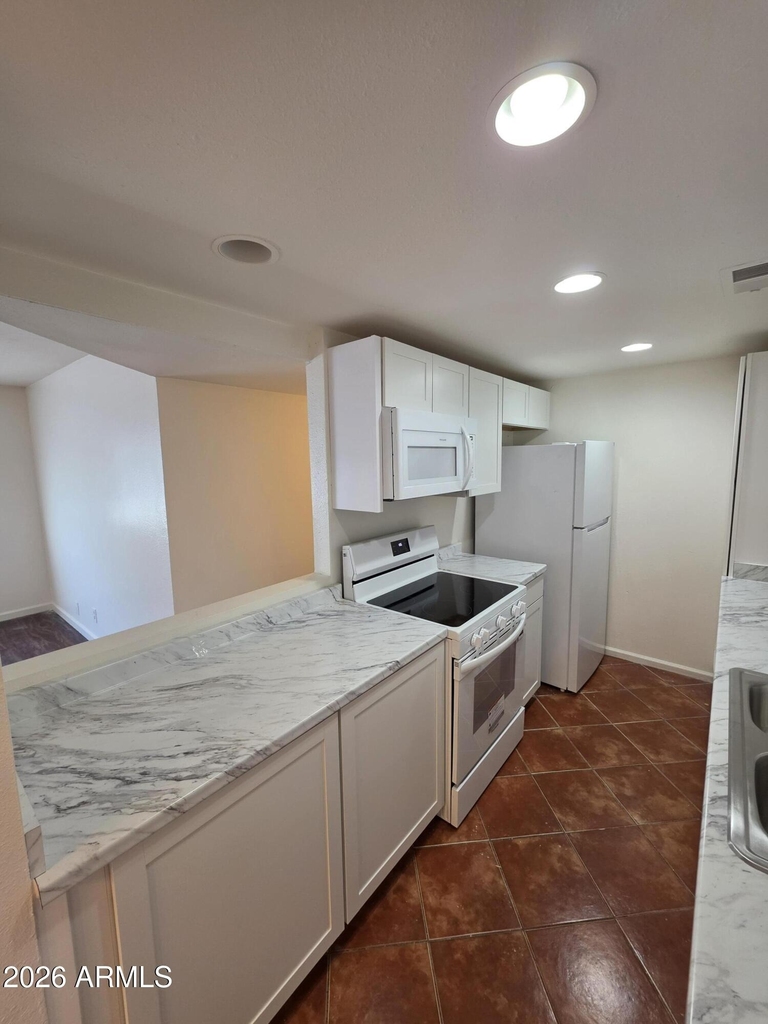 424 W Brown Road - Photo 8