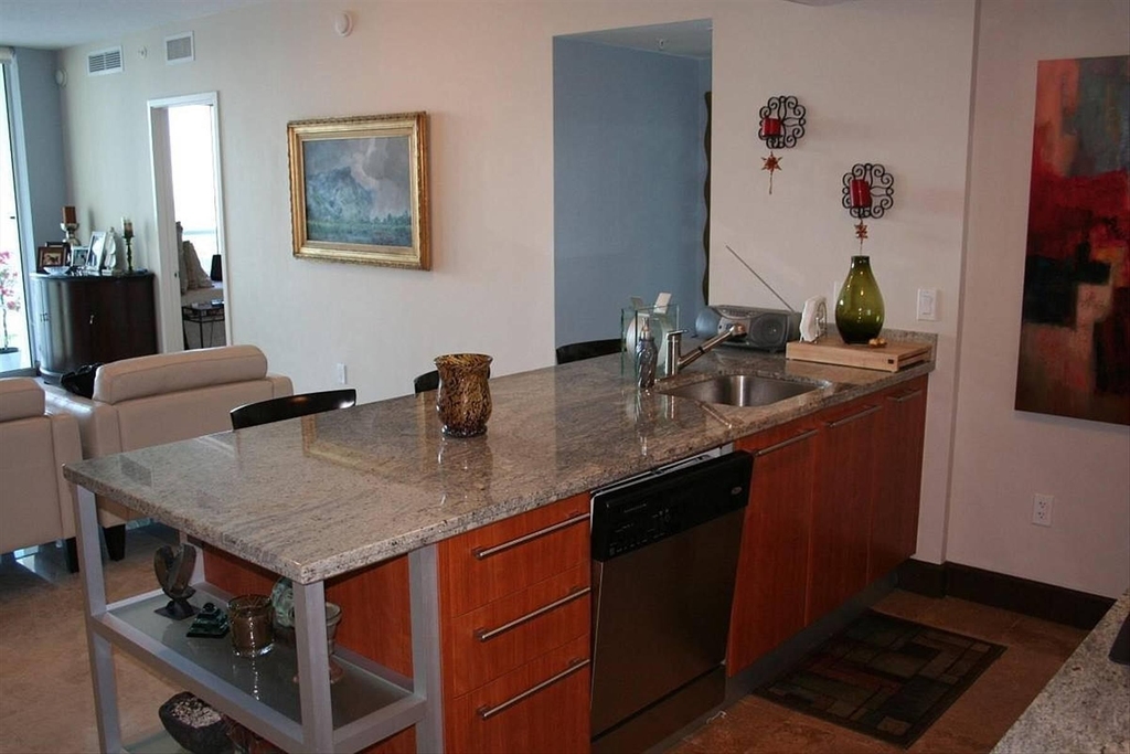 185 Sw 7th Street - Photo 12