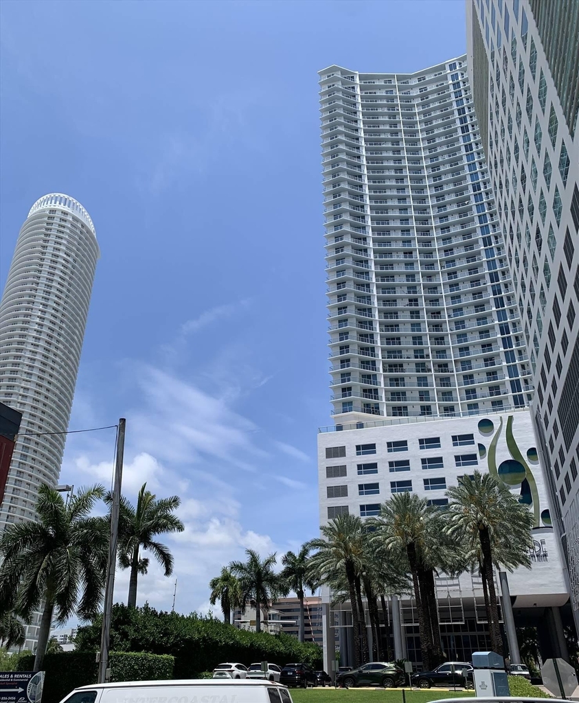 185 Sw 7th Street - Photo 38