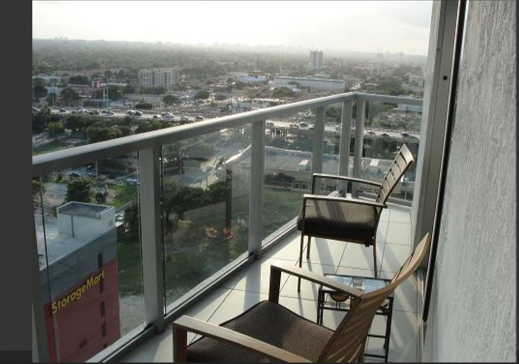 185 Sw 7th Street - Photo 2