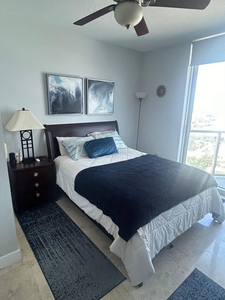 185 Sw 7th Street - Photo 20