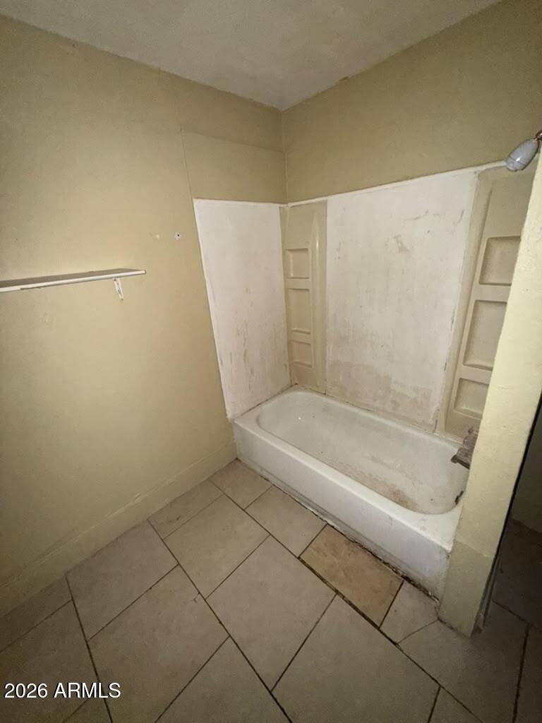 1165 E 10th Street - Photo 15
