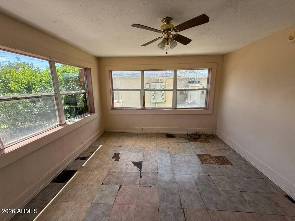 1165 E 10th Street - Photo 9