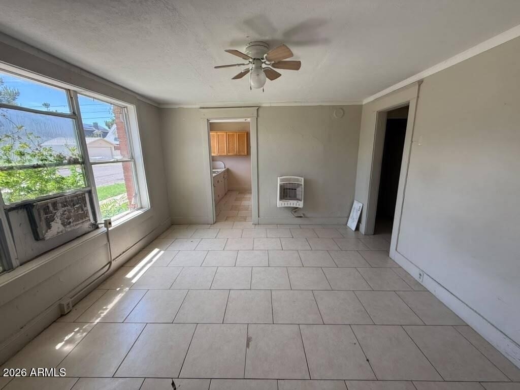 1165 E 10th Street - Photo 4