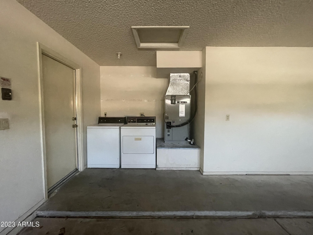 2915 E Amber Ridge Way - Photo 13