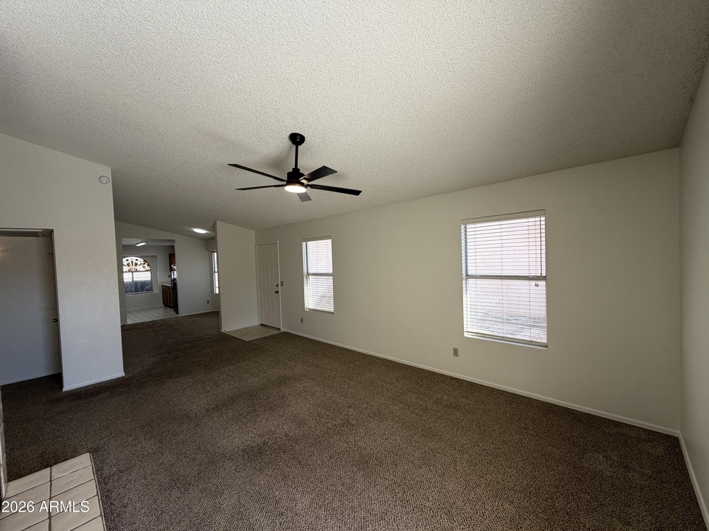 2915 E Amber Ridge Way - Photo 16