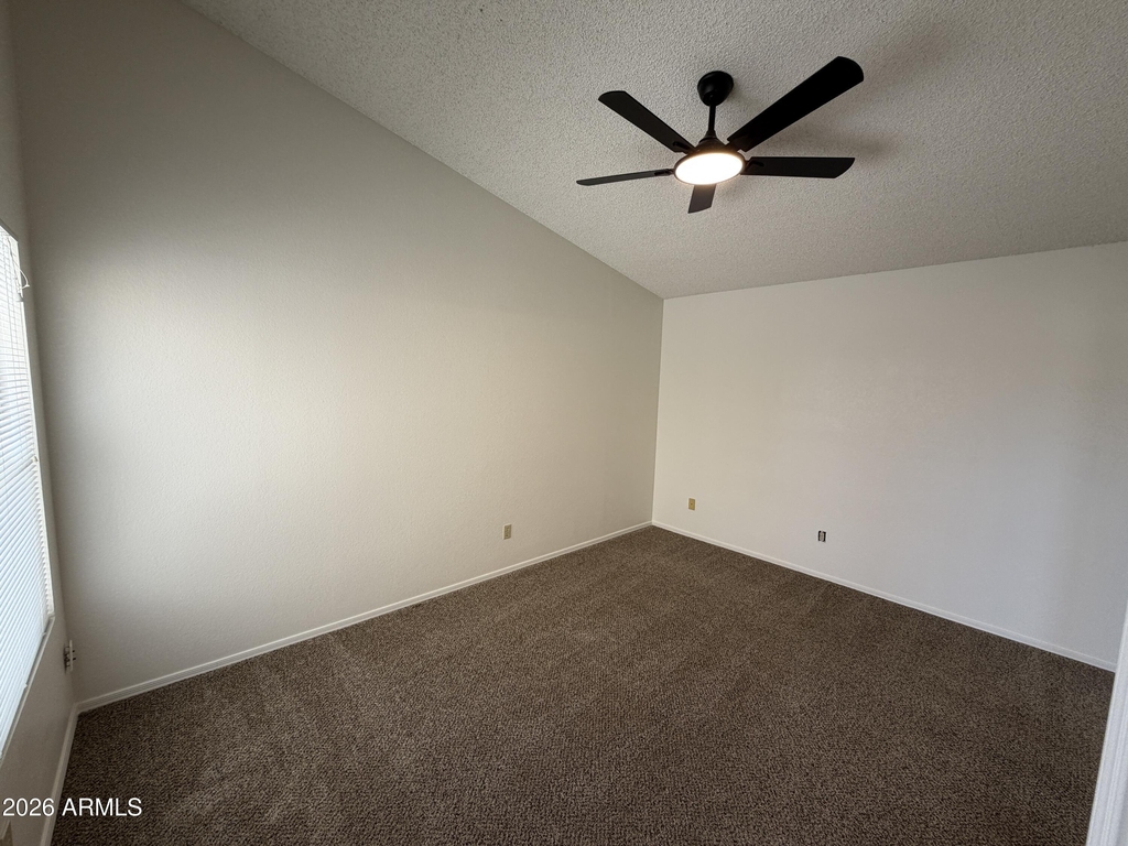 2915 E Amber Ridge Way - Photo 15