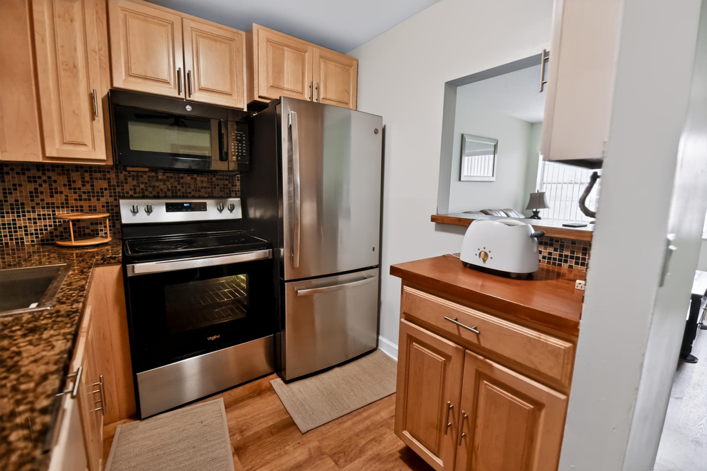 233 Windsor K - Photo 5