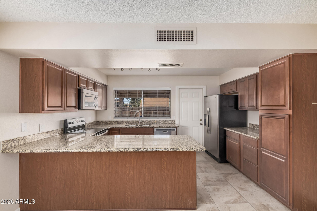 300 W El Alba Way - Photo 0
