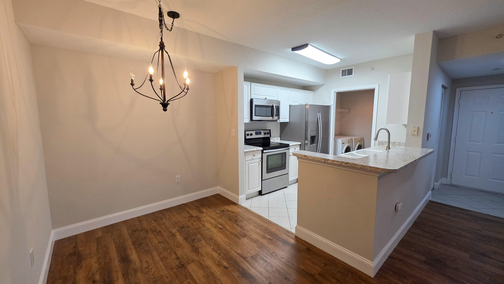 5090 Fairways Circle - Photo 5