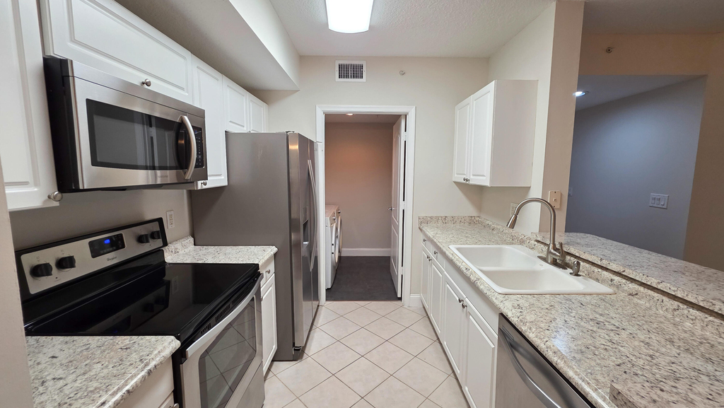 5090 Fairways Circle - Photo 6