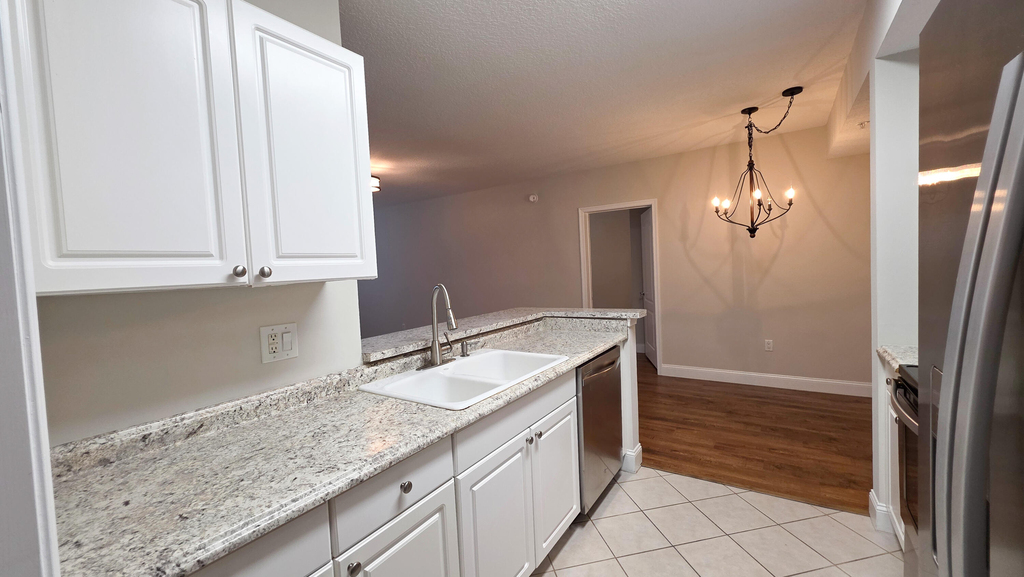 5090 Fairways Circle - Photo 9