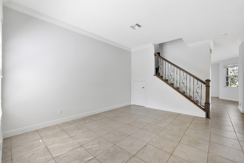3505 Lakeside Drive - Photo 3