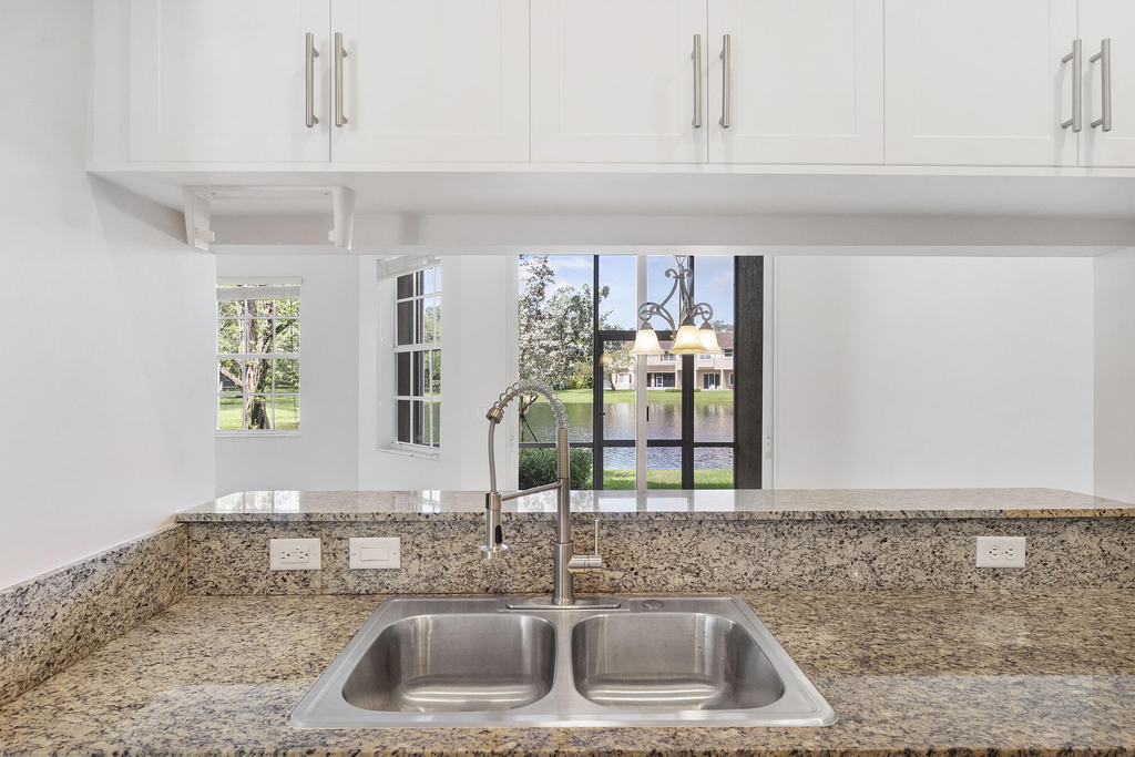 3505 Lakeside Drive - Photo 8