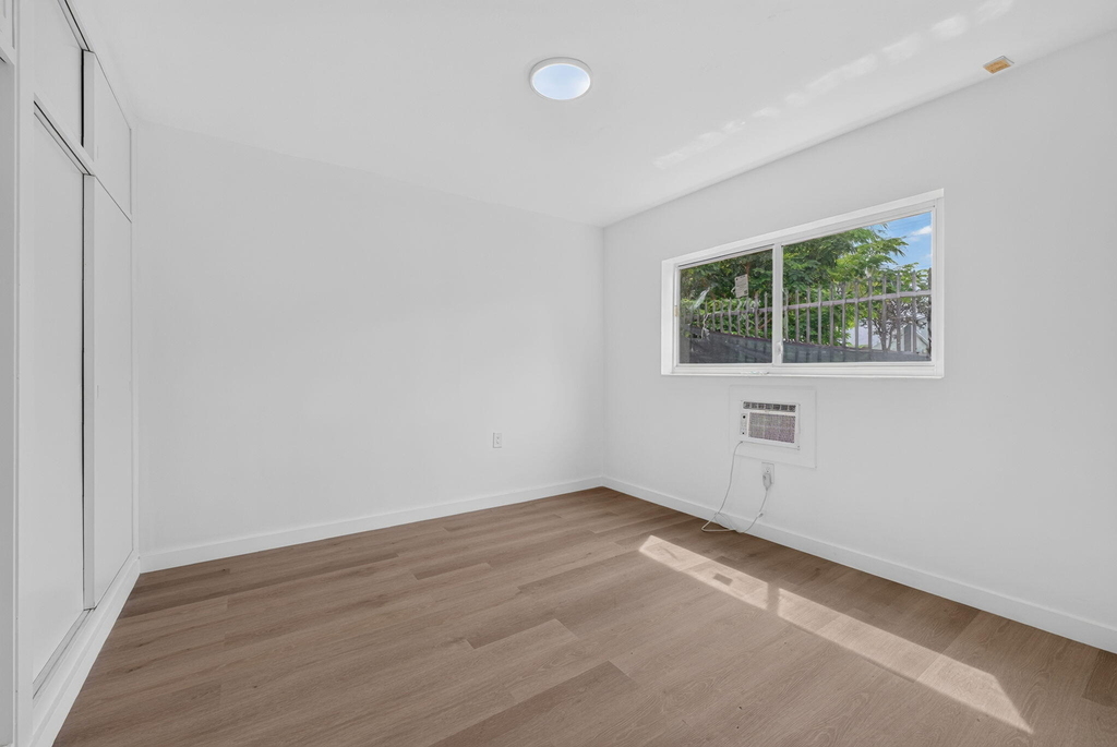 60 Nw 79th Street - Photo 8