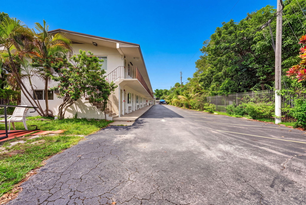 60 Nw 79th Street - Photo 17