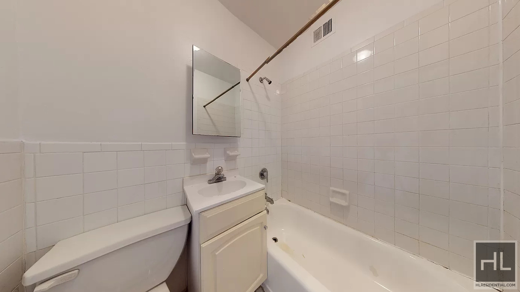 2 Avenue - Photo 3