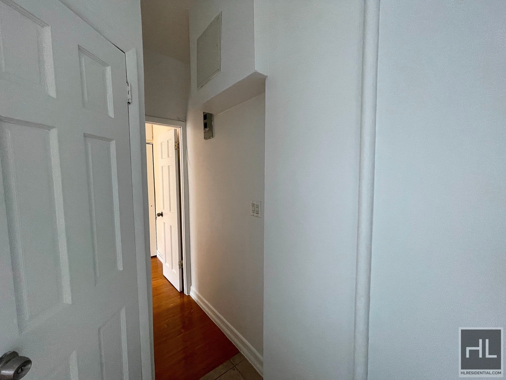 East 13th Street - Photo 3