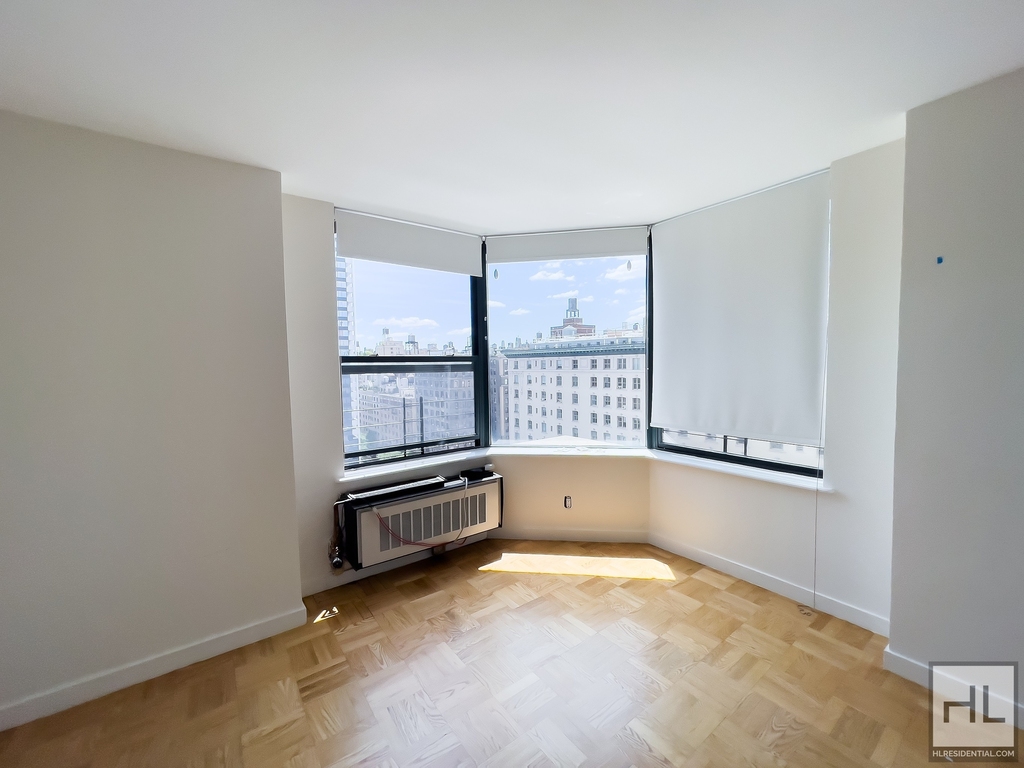 West 87th Street - Photo 3