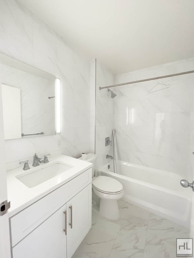 West 87th Street - Photo 6
