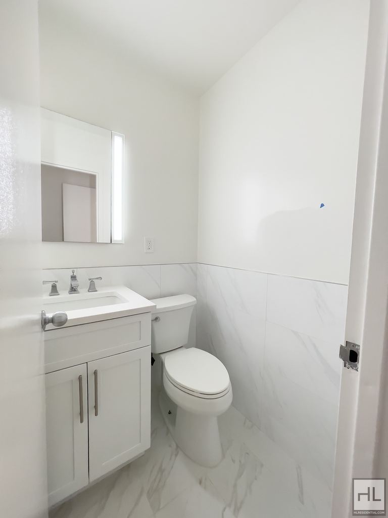 West 87th Street - Photo 7